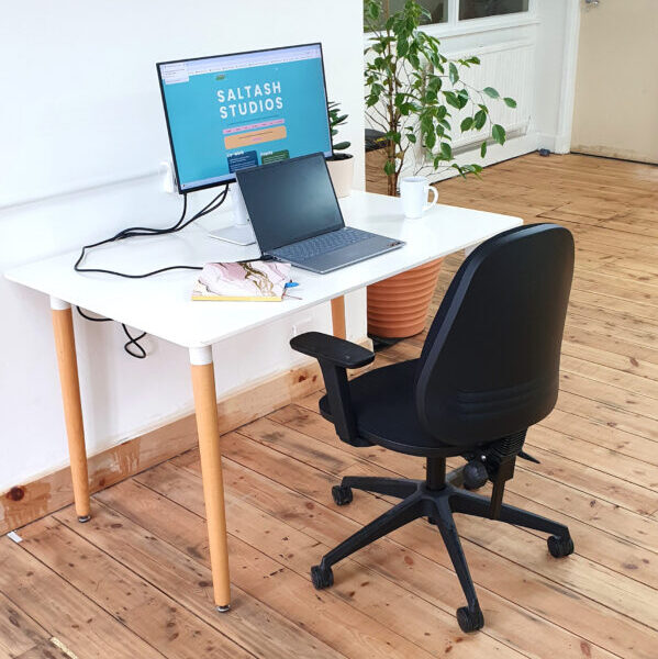 resident desk 2